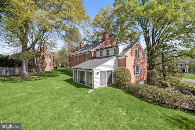 10008 CARMELITA DR, Potomac, MD 20854