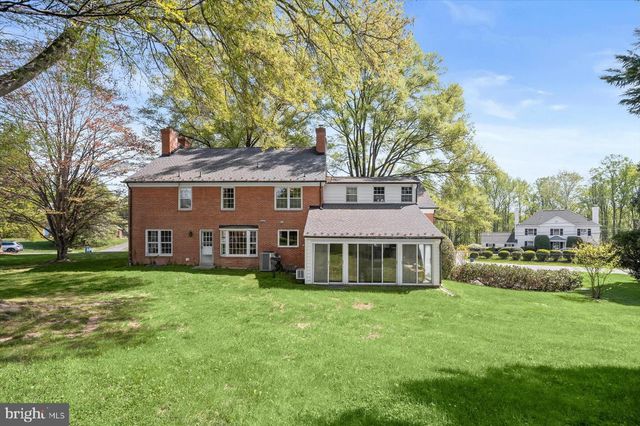 10008 CARMELITA DR, Potomac, MD 20854