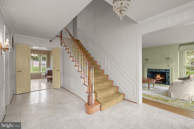 10008 CARMELITA DR, Potomac, MD 20854