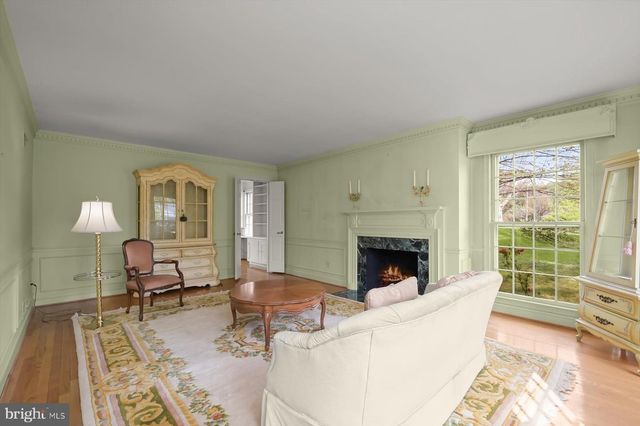 10008 CARMELITA DR, Potomac, MD 20854