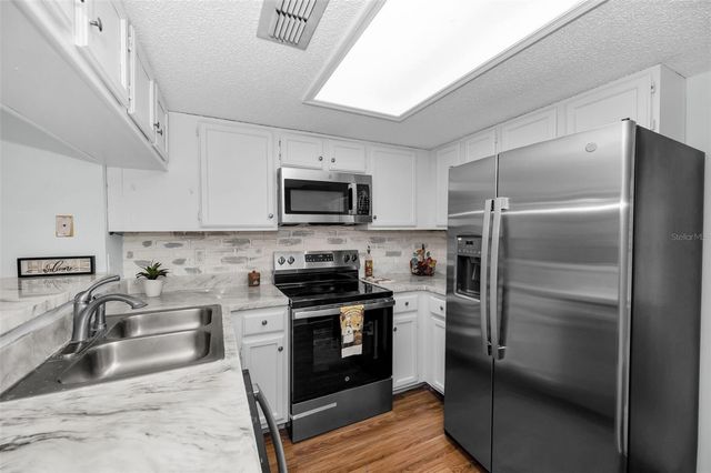 2173 FOX CHASE BOULEVARD, Palm Harbor, FL 34683