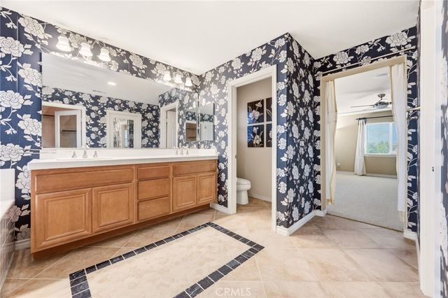6981 Wild Lupine Road, Eastvale, CA 92880