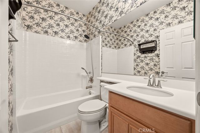 6981 Wild Lupine Road, Eastvale, CA 92880