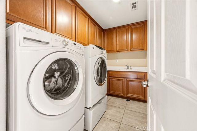 6981 Wild Lupine Road, Eastvale, CA 92880