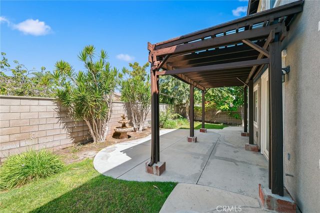 6981 Wild Lupine Road, Eastvale, CA 92880