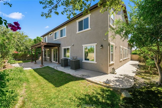 6981 Wild Lupine Road, Eastvale, CA 92880