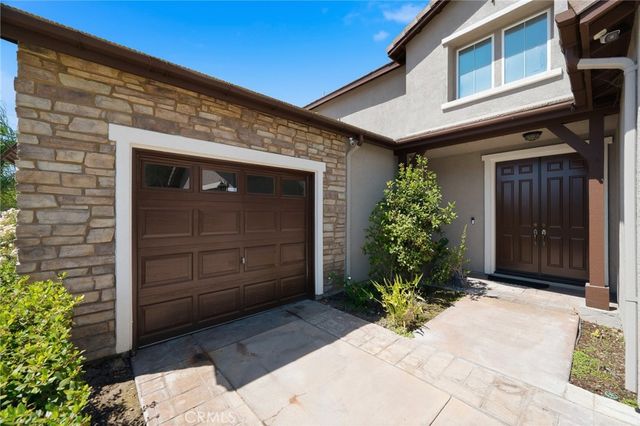 6981 Wild Lupine Road, Eastvale, CA 92880