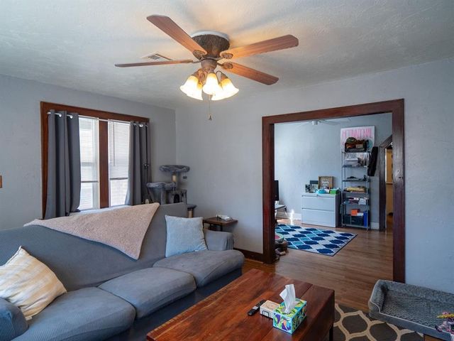 1209 N Villa Avenue, Oklahoma City, OK 73107