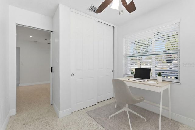 828 89TH AVENUE N, St Petersburg, FL 33702