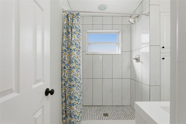 828 89TH AVENUE N, St Petersburg, FL 33702