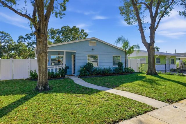 828 89TH AVENUE N, St Petersburg, FL 33702