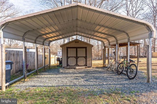 9 BREEZY HILL DR, Stafford, VA 22556