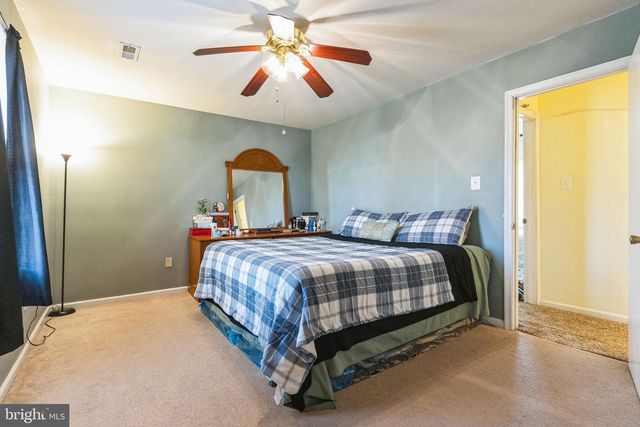 9 BREEZY HILL DR, Stafford, VA 22556