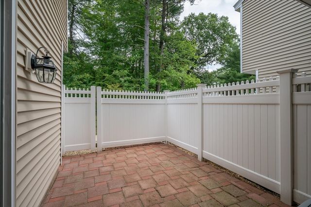 217 Edgebrook Dr 217, Boylston, MA 01505