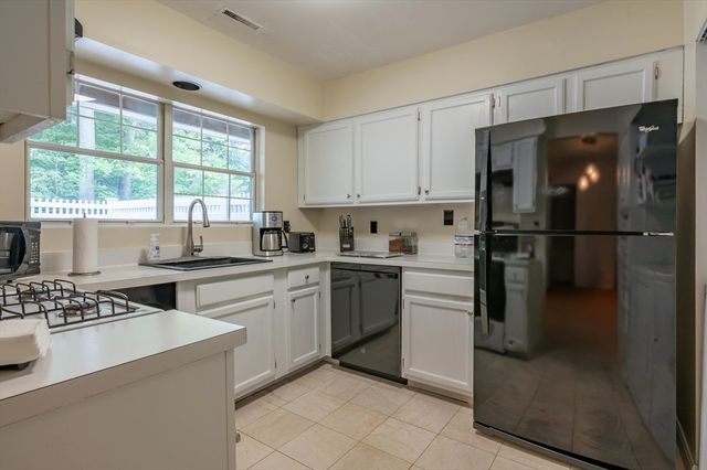 217 Edgebrook Dr 217, Boylston, MA 01505