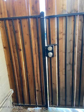 726 W PEPPER Place A, Mesa, AZ 85201