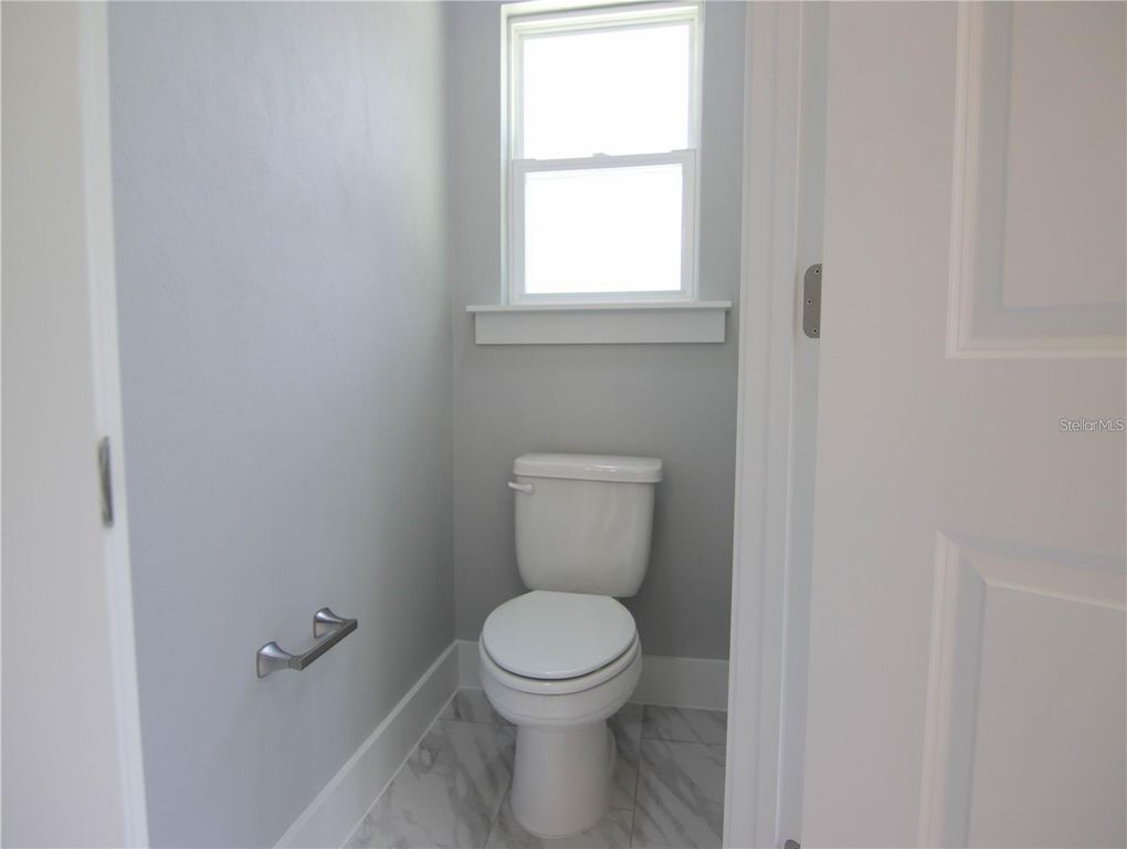 Image 16 of property listing at 525 SW HEATHRIDGE DRIVE, Lake City, FL 32024