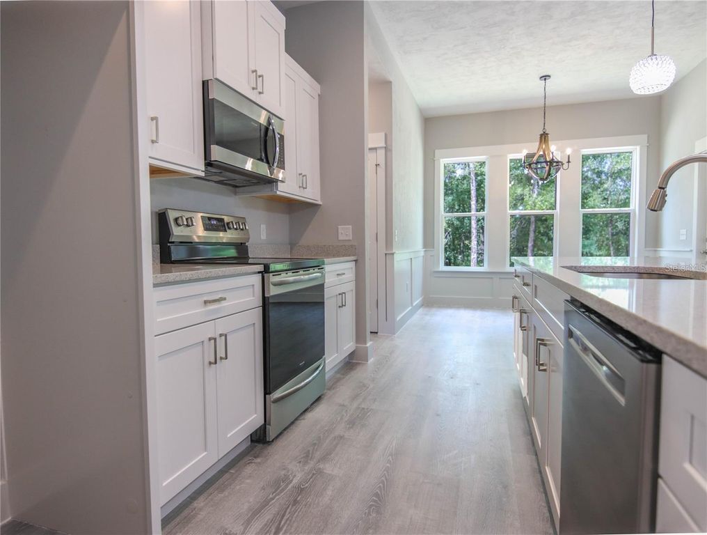 Image 3 of property listing at 525 SW HEATHRIDGE DRIVE, Lake City, FL 32024
