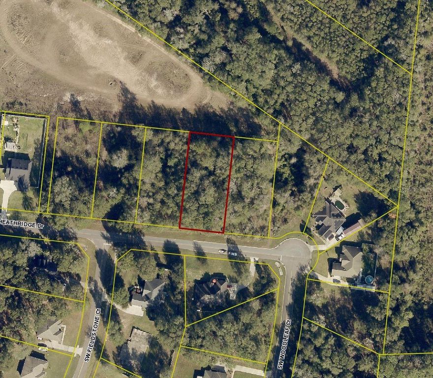 Image 24 of property listing at 525 SW HEATHRIDGE DRIVE, Lake City, FL 32024