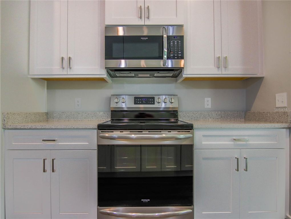 Image 4 of property listing at 525 SW HEATHRIDGE DRIVE, Lake City, FL 32024