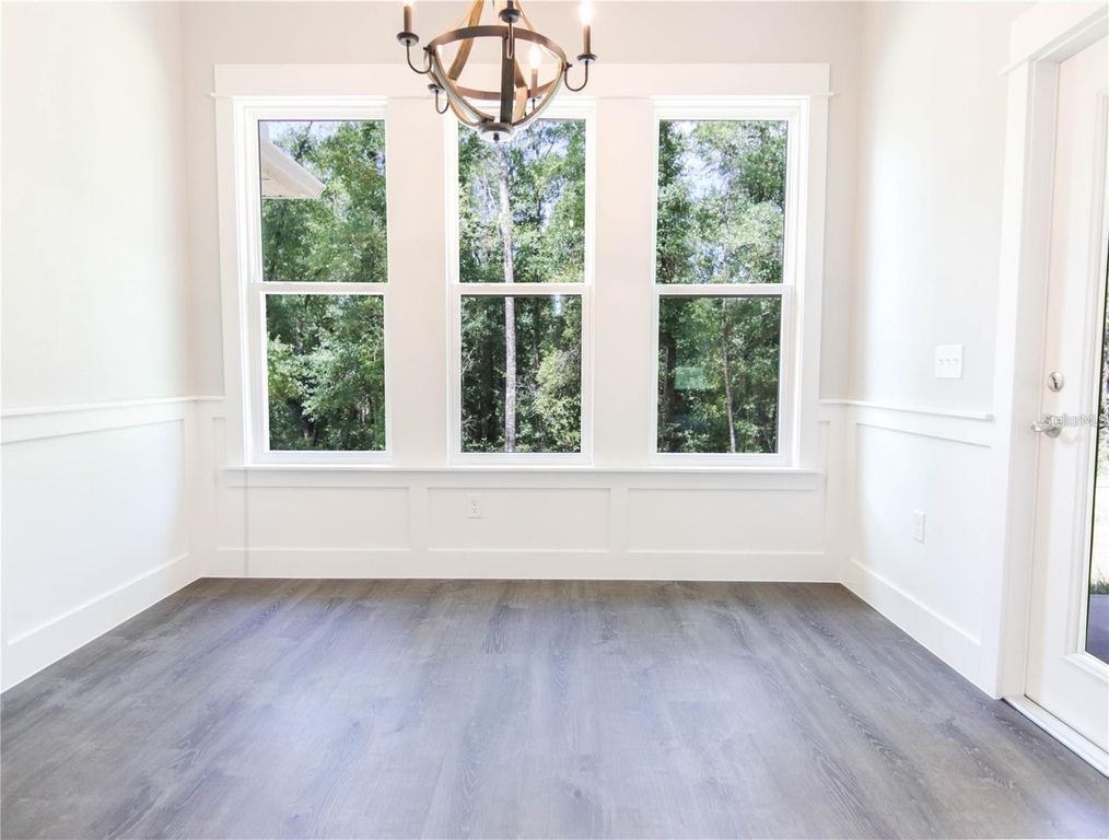 Image 8 of property listing at 525 SW HEATHRIDGE DRIVE, Lake City, FL 32024