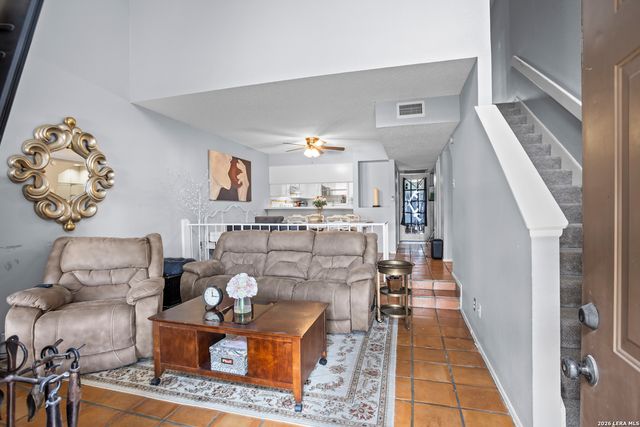 3843 Barrington St Apt 131H, San Antonio, TX 78217