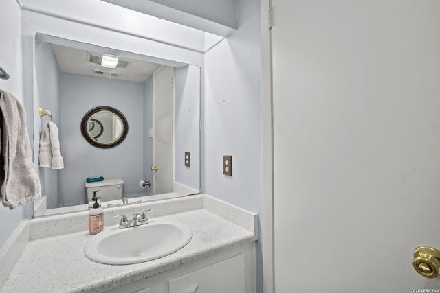 3843 Barrington St Apt 131H, San Antonio, TX 78217