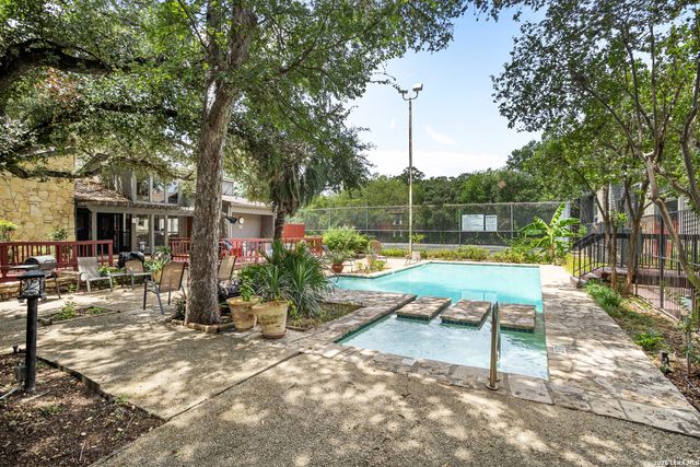 3843 Barrington St Apt 131H, San Antonio, TX 78217