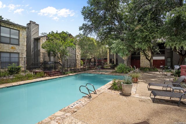 3843 Barrington St Apt 131H, San Antonio, TX 78217