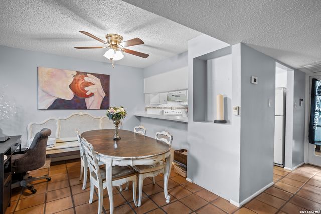 3843 Barrington St Apt 131H, San Antonio, TX 78217