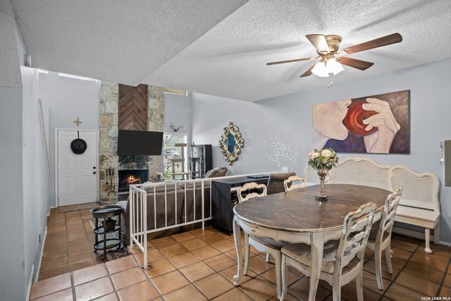 3843 Barrington St Apt 131H, San Antonio, TX 78217