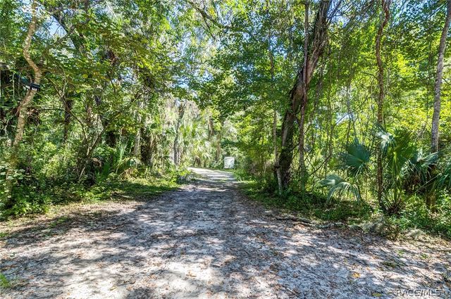 9302 W Tall Pines Court, Crystal River, FL 34428