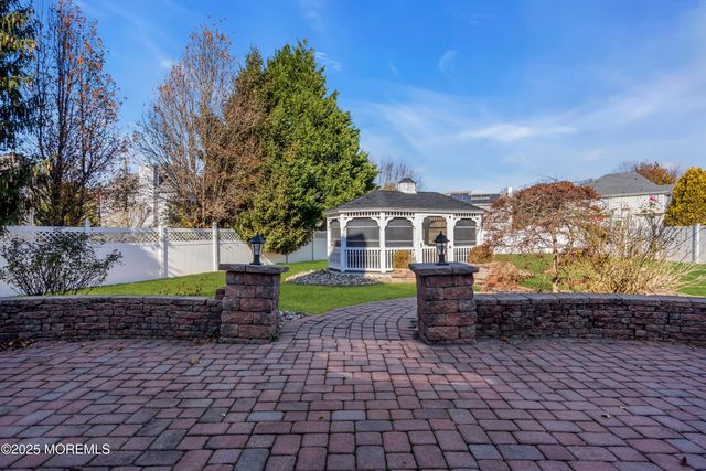 3 Knightsbridge Place, Jackson, NJ 08527