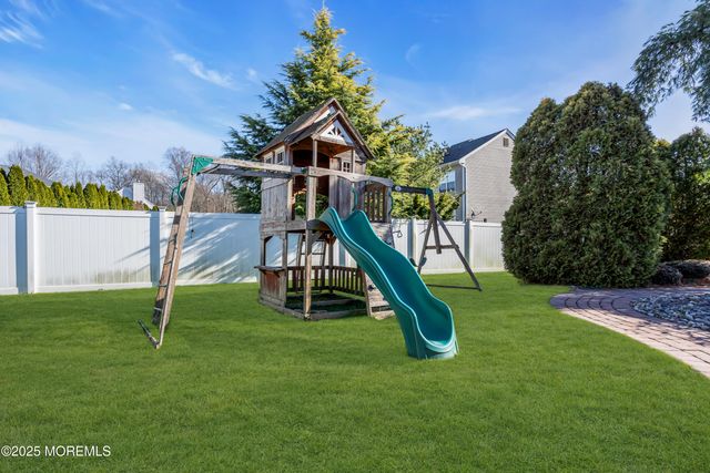 3 Knightsbridge Place, Jackson, NJ 08527