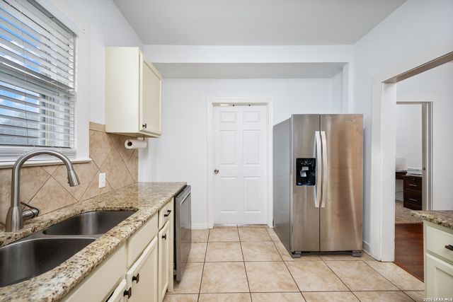 627 W Ridgewood, San Antonio, TX 78212