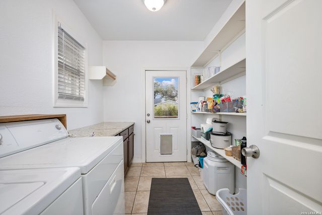 627 W Ridgewood, San Antonio, TX 78212