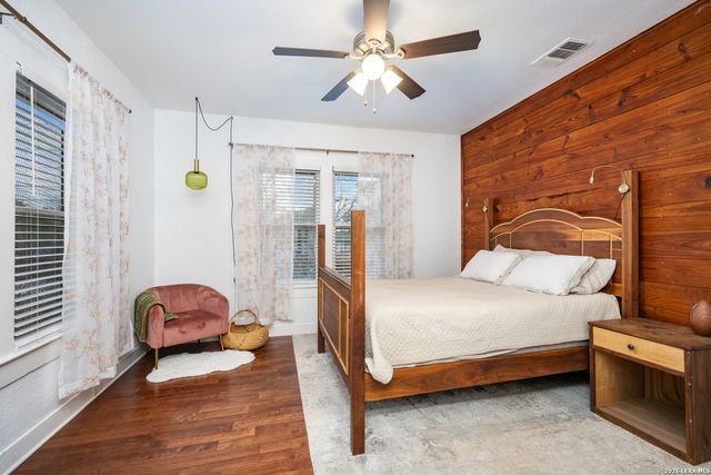 627 W Ridgewood, San Antonio, TX 78212