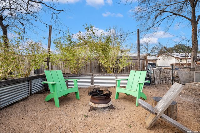 627 W Ridgewood, San Antonio, TX 78212