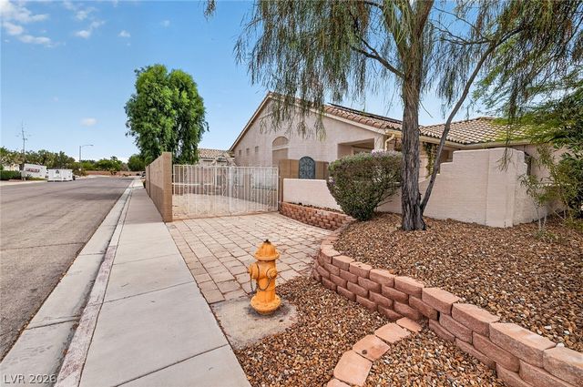 880 Coldwater Falls Way, Las Vegas, NV 89123