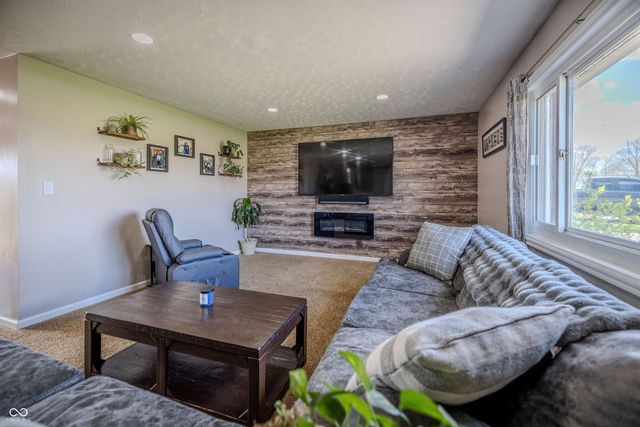 1119 E 234th Street, Sheridan, IN 46069