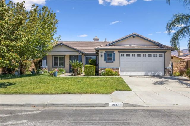 1537 Park Meadows, San Jacinto, CA 92582