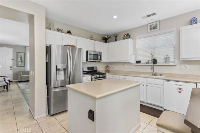 1537 Park Meadows, San Jacinto, CA 92582