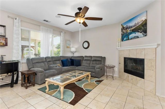 1537 Park Meadows, San Jacinto, CA 92582