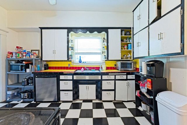 527 S University Boulevard, Norman, OK 73069