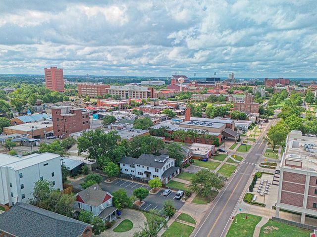527 S University Boulevard, Norman, OK 73069