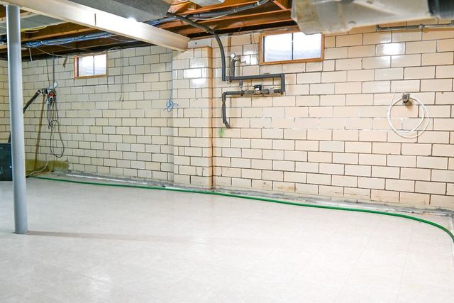 1305 Vacketta Drive, Danville, IL 61832