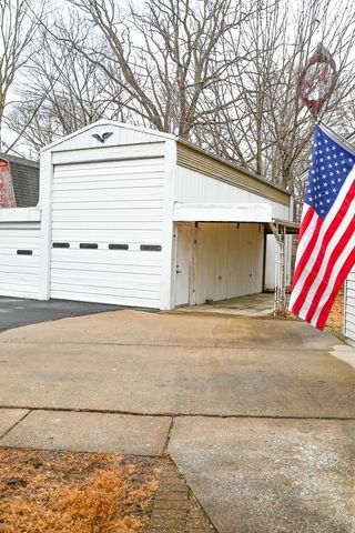 1305 Vacketta Drive, Danville, IL 61832