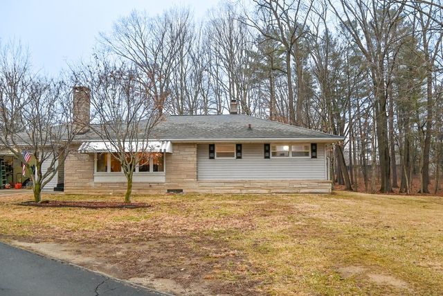 1305 Vacketta Drive, Danville, IL 61832