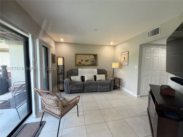 10875 NW 29th Mnr, Sunrise, FL 33322