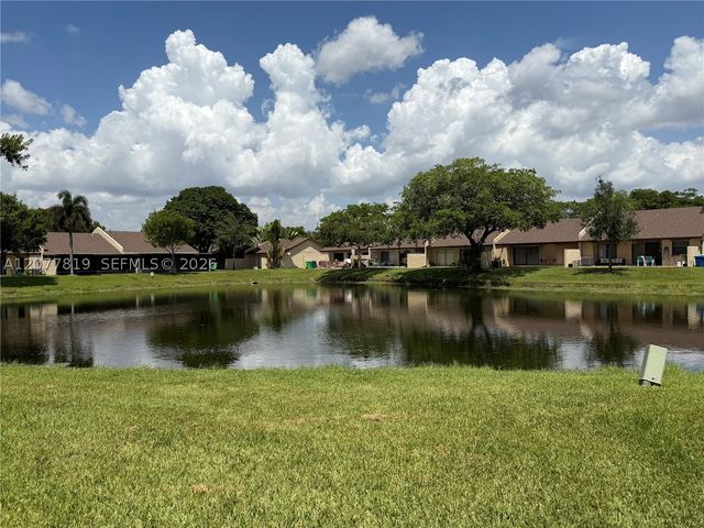 10875 NW 29th Mnr, Sunrise, FL 33322